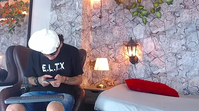 Samuel Hilton online show from 12/13/24, 10:19