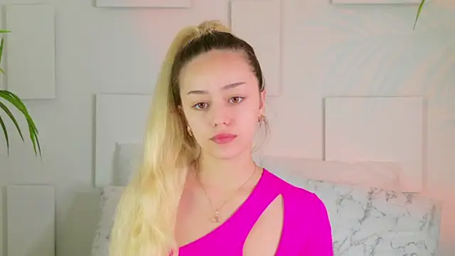 STELLA RICH online show from 09/10/25, 09:04