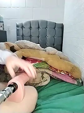 Yaz Moon online show from 10/31/25, 01:17