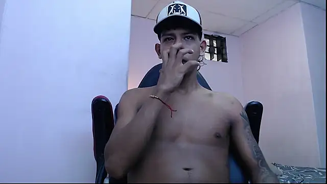 Snapshot of mr_stiven_ chatting on 01/29/25, 07:57 mr stiven  online show from 01/29/25, 07:57