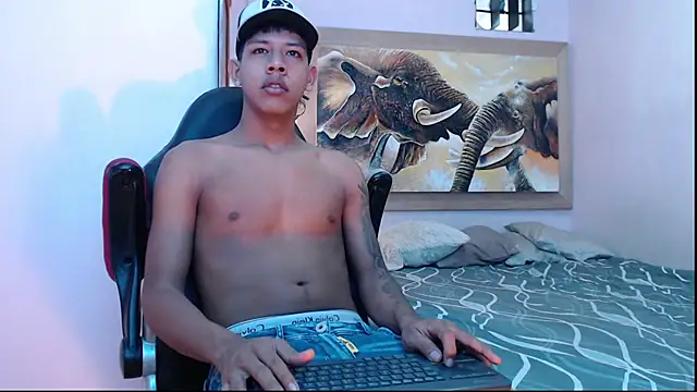 Snapshot of mr_stiven_ chatting on 02/17/25, 02:42 mr stiven  online show from 02/17/25, 02:42