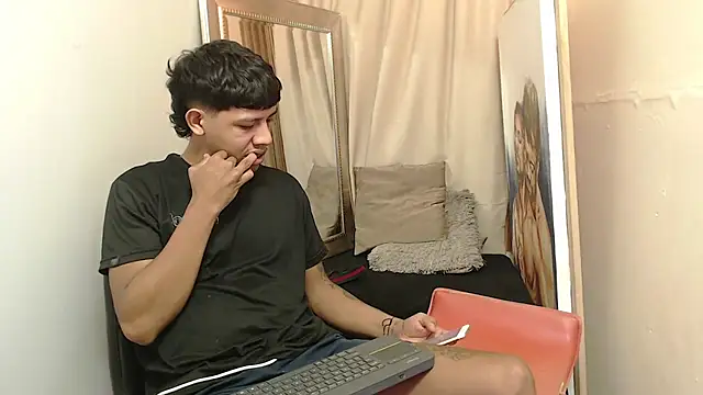 mr stiven  online show from 11/14/25, 02:21