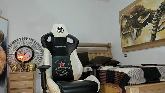 mr stiven  online show from 03/24/26, 03:00