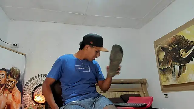 mr stiven  online show from 04/04/26, 04:22