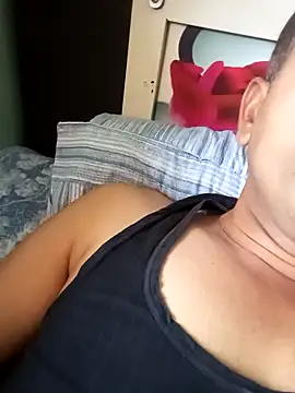 Snapshot of Smarterboytravel chatting on 01/09/25, 11:14 Smarterboytravel online show from 01/09/25, 11:14