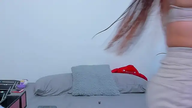 Liah ferrer online show from 12/24/24, 09:33