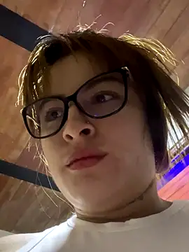 Liah ferrer online show from 10/02/25, 11:50