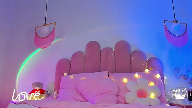 ElsaYoung online show from 03/15/25, 08:32