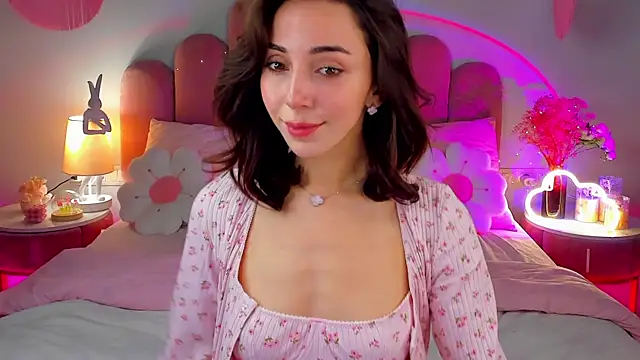 ElsaYoung online show from 10/19/25, 07:25