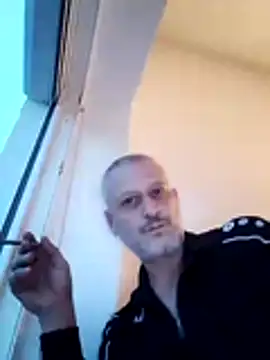 Snapshot of Husoban chatting on 10/21/25, 04:41 Husoban online show from 10/21/25, 04:41