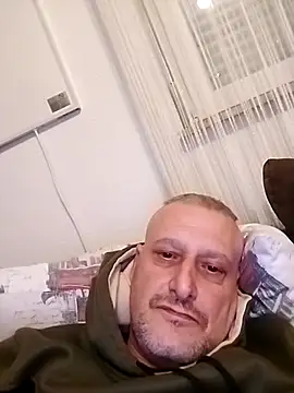 Snapshot of Husoban chatting on 11/02/25, 05:26 Husoban online show from 11/02/25, 05:26