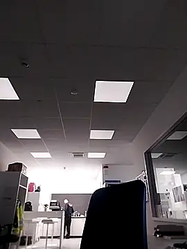 Snapshot of Husoban chatting on 12/15/25, 05:12 Husoban online show from 12/15/25, 05:12