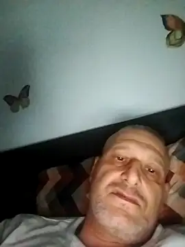 Snapshot of Husoban chatting on 12/15/25, 05:50 Husoban online show from 12/15/25, 05:50