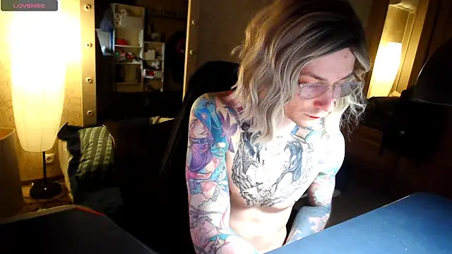 Julia dolls online show from 04/23/26, 07:27