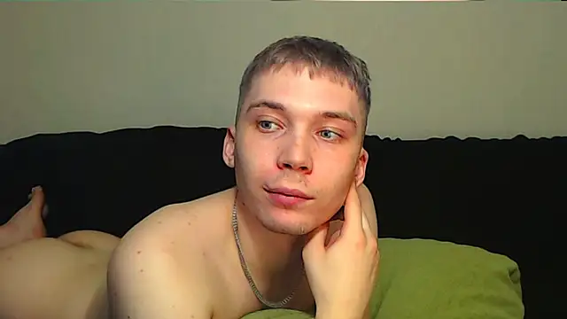 Snapshot of __sugarrebit chatting on 02/03/25, 12:15   sugarrebit online show from 02/03/25, 12:15