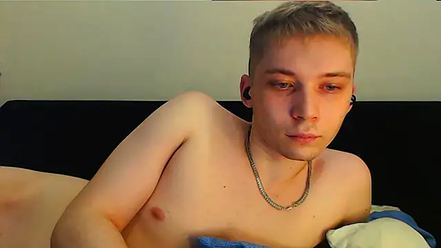 Snapshot of __sugarrebit chatting on 02/08/25, 10:19   sugarrebit online show from 02/08/25, 10:19