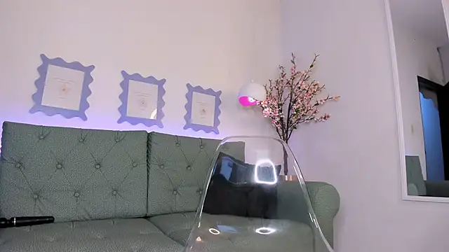 jazmin anbar online show from 03/17/25, 08:09