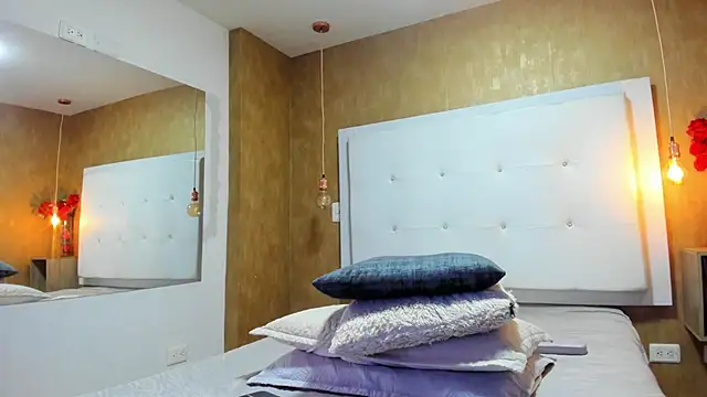 Snapshot of Milaspetite chatting on 02/04/26, 08:03 Milaspetite online show from 02/04/26, 08:03