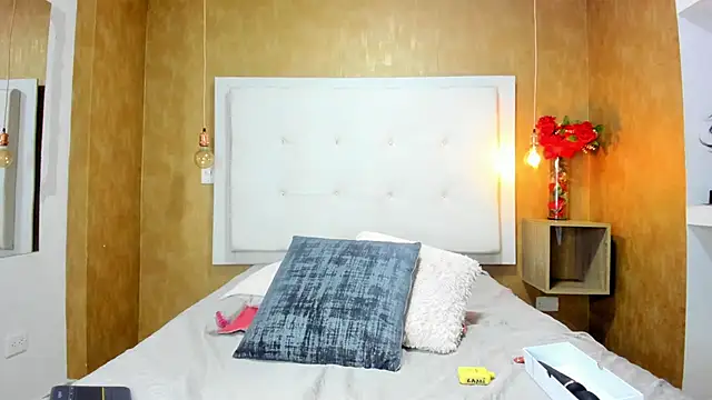 Snapshot of Milaspetite chatting on 02/14/26, 08:16 Milaspetite online show from 02/14/26, 08:16