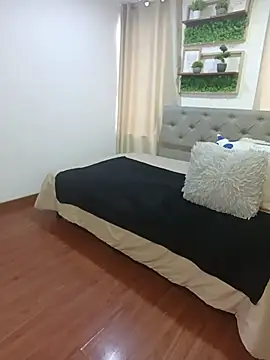 sasi luna online show from 04/13/26, 01:27