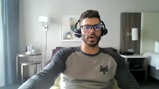 Snapshot of Strokeking4u chatting on 02/02/26, 08:51 Strokeking4u online show from 02/02/26, 08:51