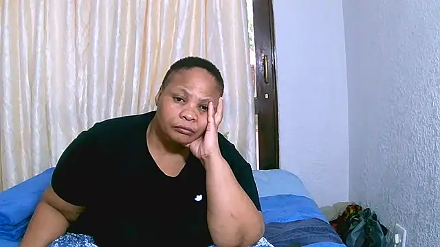 Snapshot of Bbw255 chatting on 02/20/25, 02:02 Bbw255 online show from 02/20/25, 02:02