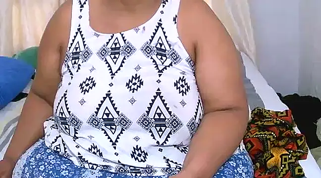 Snapshot of Bbw255 chatting on 03/02/25, 12:01 Bbw255 online show from 03/02/25, 12:01