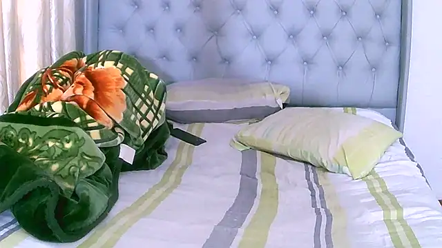 Snapshot of Bbw255 chatting on 03/21/25, 02:51 Bbw255 online show from 03/21/25, 02:51