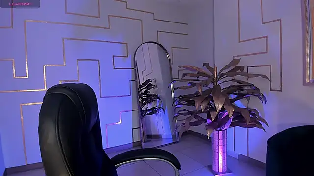 MiaFarrell  online show from 11/19/25, 06:19