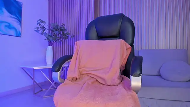 IsabelBornner online show from 02/01/25, 09:54