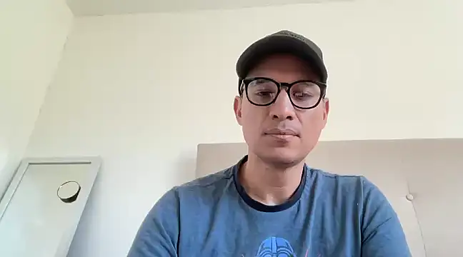Snapshot of alex_ruiz85 chatting on 02/07/25, 07:49 alex ruiz85 online show from 02/07/25, 07:49