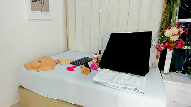 africa holmes online show from 11/19/25, 02:44