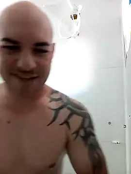 Snapshot of sigma358 chatting on 12/17/24, 05:15 sigma358 online show from 12/17/24, 05:15