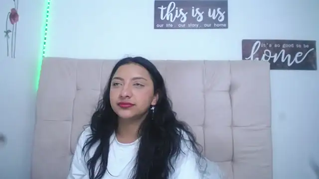 Snapshot of mariilulp303av chatting on 01/28/25, 07:00 mariilulp303av online show from 01/28/25, 07:00