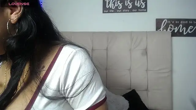 Snapshot of mariilulp303av chatting on 02/18/25, 12:04 mariilulp303av online show from 02/18/25, 12:04