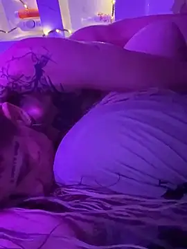 Snapshot of Pvp_family chatting on 12/16/24, 07:15 Pvp family online show from 12/16/24, 07:15