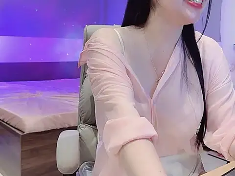 Snapshot of Eva-Public chatting on 03/17/25, 06:53 Eva-Public online show from 03/17/25, 06:53
