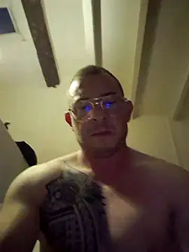 jourdinio13 online show from 01/05/25, 09:36