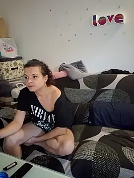 jourdinio13 online show from 10/12/25, 04:28