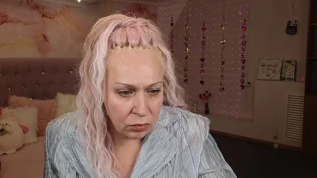 Snapshot of Penelope_Pinky chatting on 02/23/25, 02:25 Penelope Pinky online show from 02/23/25, 02:25