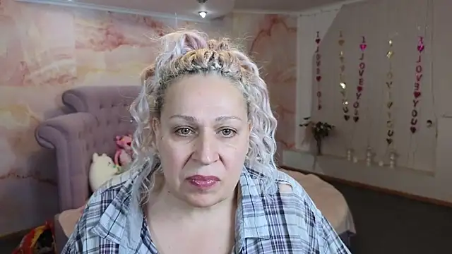 Snapshot of Penelope_Pinky chatting on 10/14/25, 11:55 Penelope Pinky online show from 10/14/25, 11:55