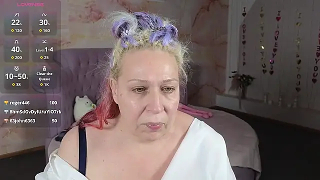 Penelope Pinky online show from 12/01/25, 11:48