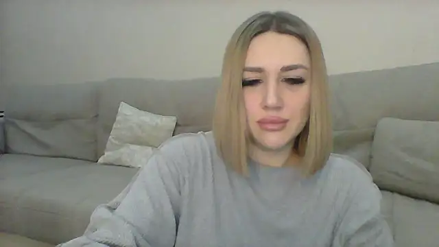 Snapshot of VickyLove047 chatting on 01/06/25, 04:02 VickyLove047 online show from 01/06/25, 04:02