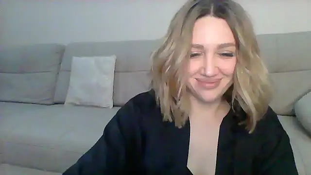 Snapshot of VickyLove047 chatting on 02/15/25, 09:26 VickyLove047 online show from 02/15/25, 09:26