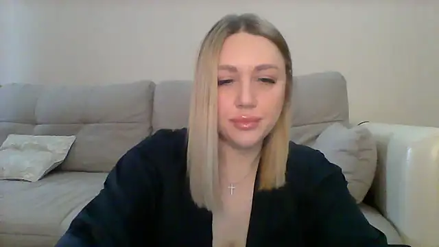 Snapshot of VickyLove047 chatting on 09/19/25, 06:48 VickyLove047 online show from 09/19/25, 06:48