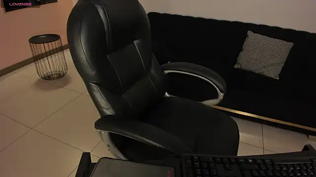 FernandaX1 online show from 12/17/25, 10:54