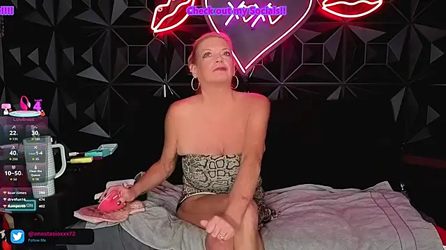 Snapshot of anastasiaxxx72 chatting on 07/18/26, 04:05 anastasiaxxx72 online show from 07/18/26, 04:05
