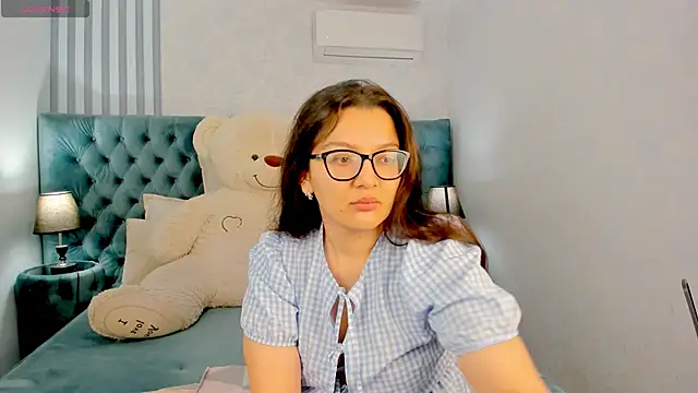 ZarifaBev online show from 10/18/25, 01:56