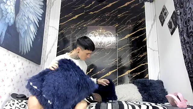 Snapshot of exotic_hot_couple chatting on 07/20/26, 07:38 exotic hot couple online show from 07/20/26, 07:38