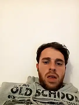 Snapshot of pocholoibz chatting on 02/01/26, 03:27 pocholoibz online show from 02/01/26, 03:27